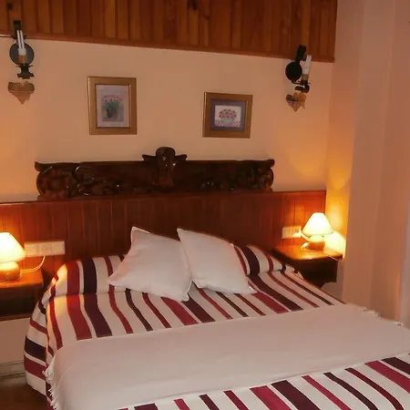 Hostal Cal Reus Ger Habitación foto